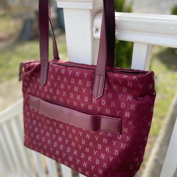 DKNY Maroon Printed Sig Softside Range Leather Handheld Bag - Picture 2 of 12